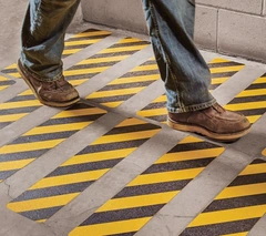 3M™ Safety-Walk™ 600 Series Transparent Sklisikringstape for gulv